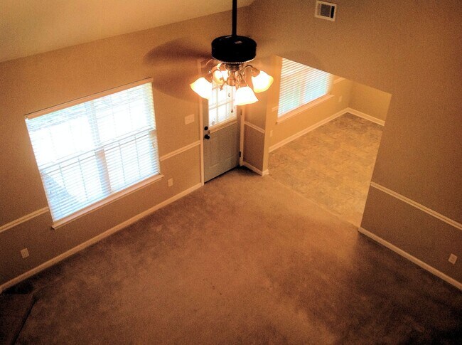 Foto del edificio - Freshly repainted, Cul-de-sac home close to Ft. Gordon Gate 6