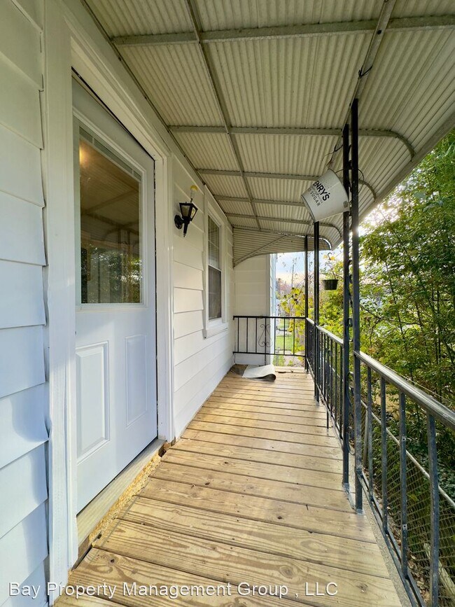 Building Photo - 3 br, 1 bath House - 2600 Wycliffe Rd