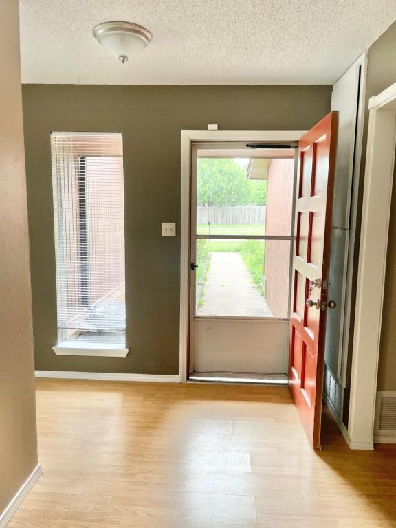 Foto del edificio - 4819 NE Winfield Cir