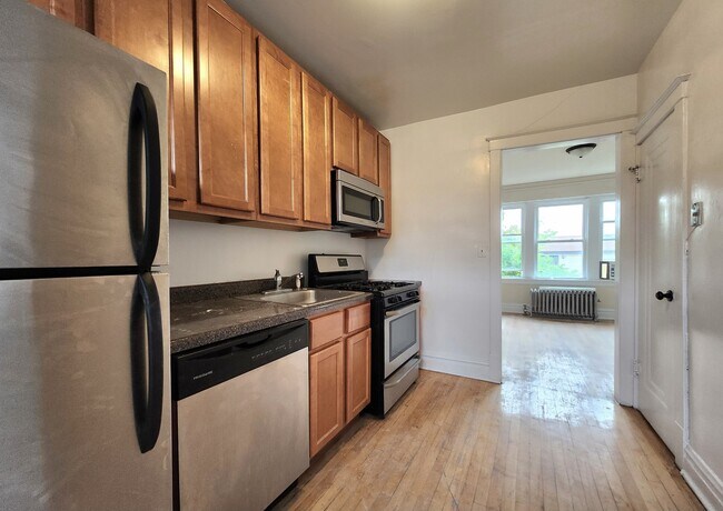 Foto del edificio - 5139 W Windsor Ave