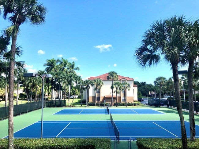 CANCHAS DE TENIS - WATERFORD LANDING APARTMENTS