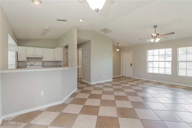 Building Photo - 2423 Dongola St