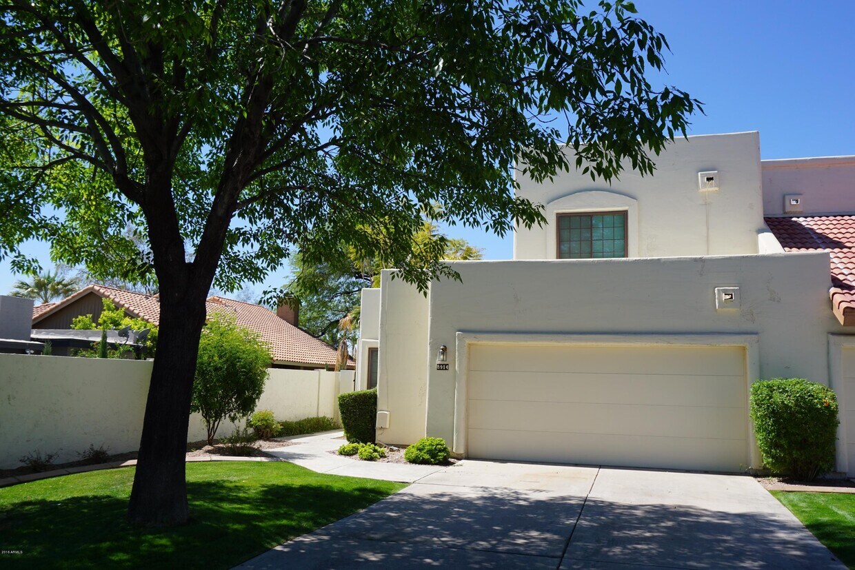8914 S Heather Dr, Tempe, AZ 85284 Townhome Rentals in Tempe AZ