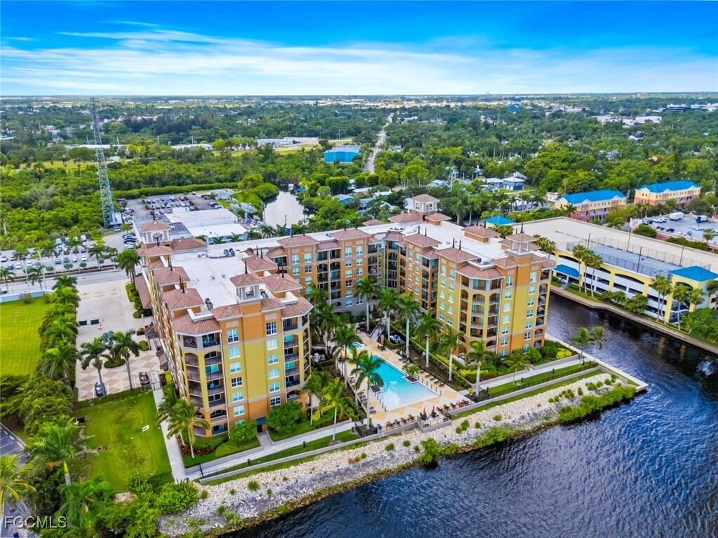 Primary Photo - 2825 Palm Beach Blvd