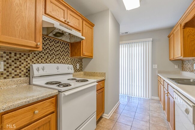 Building Photo - 200 Stonehaven Cir