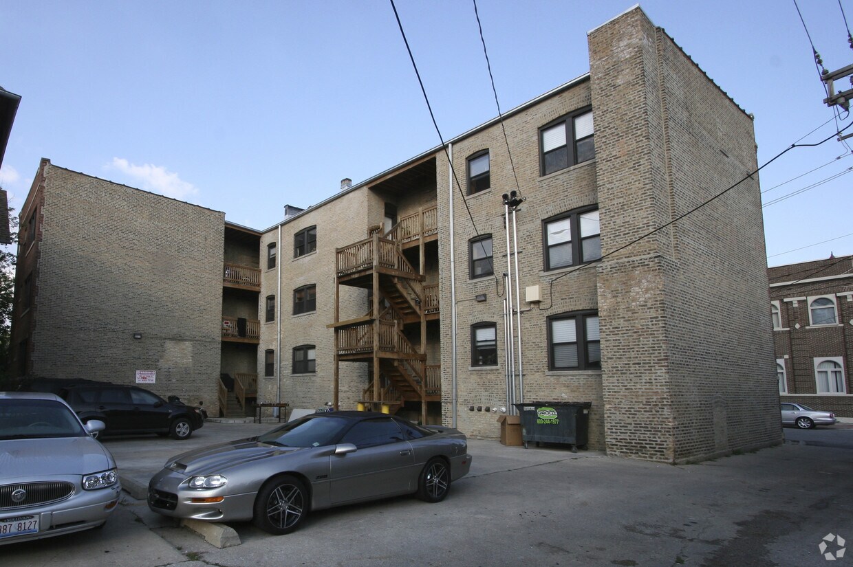 Foto del edificio - 6677--6679 N Oliphant Ave