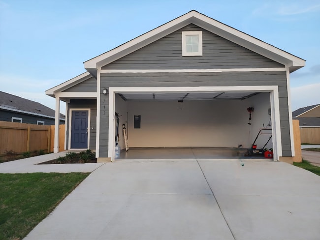 Building Photo - 311 Sunfish Ln