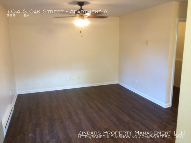 Foto del edificio - 104 Oak St
