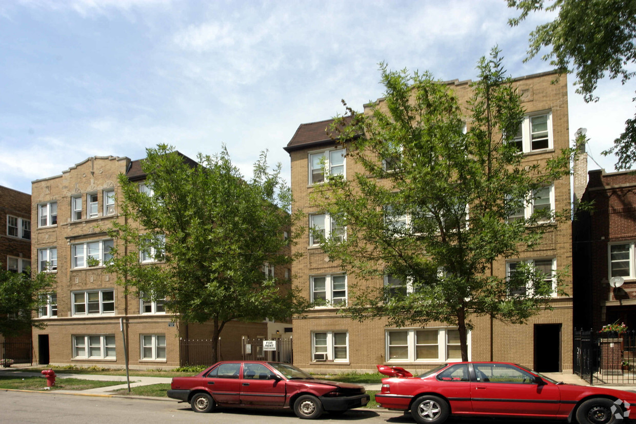 Foto principal - 3724-3732 W Leland Ave
