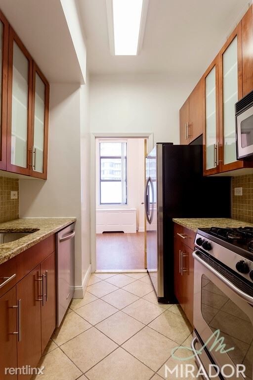 Foto del edificio - 2 br, 1 bath  - 331 E 39th St