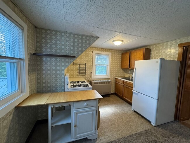 Building Photo - 265 Bank Street Extension