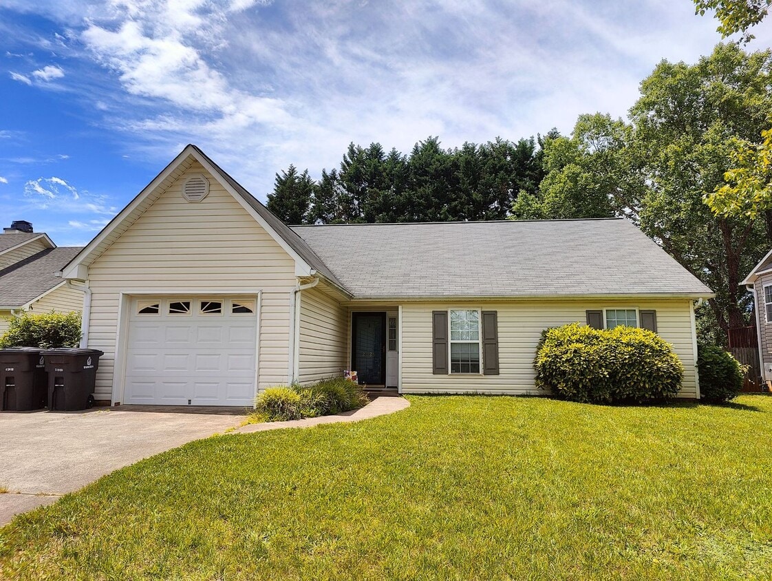 Photo - 2025 Ardmore Village Lane