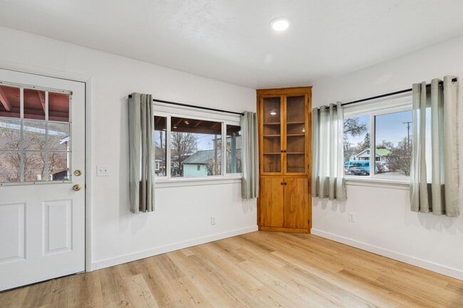 Building Photo - Kennett Triplex