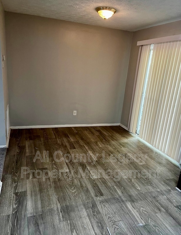 Foto del edificio - 2946 Spruce Cir