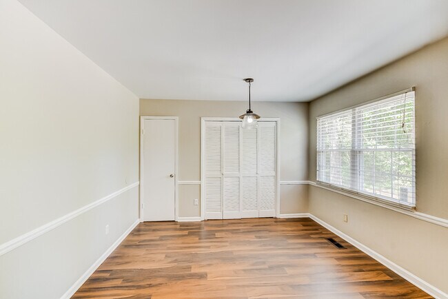 Foto del edificio - 5277 Tyler Loop Rd