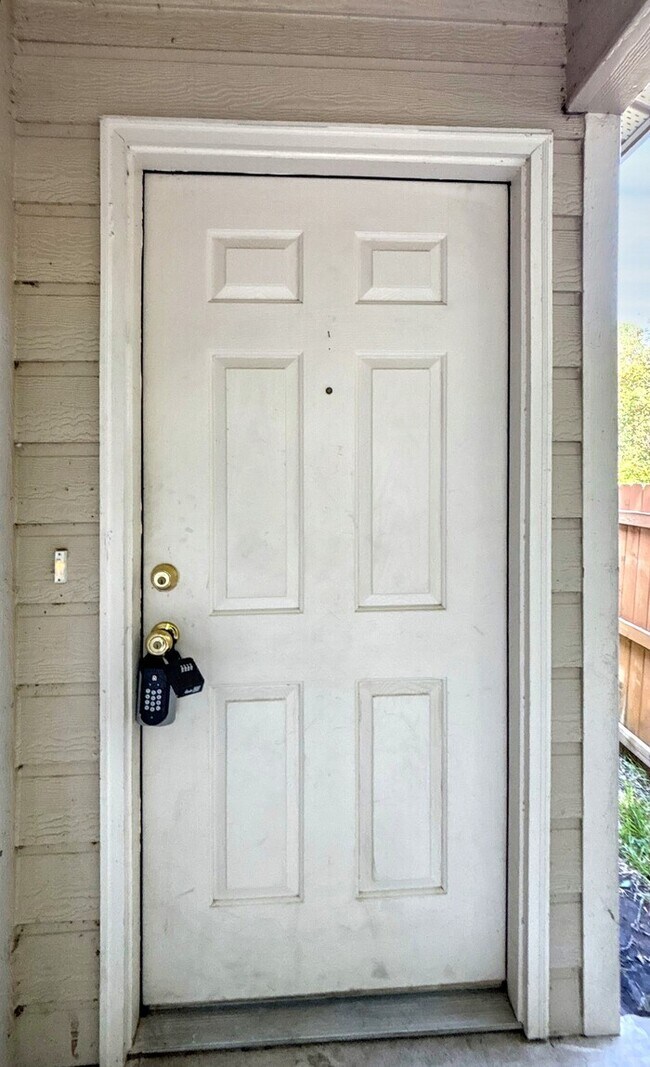 Foto del edificio - 8432 Fall Meadow Ln