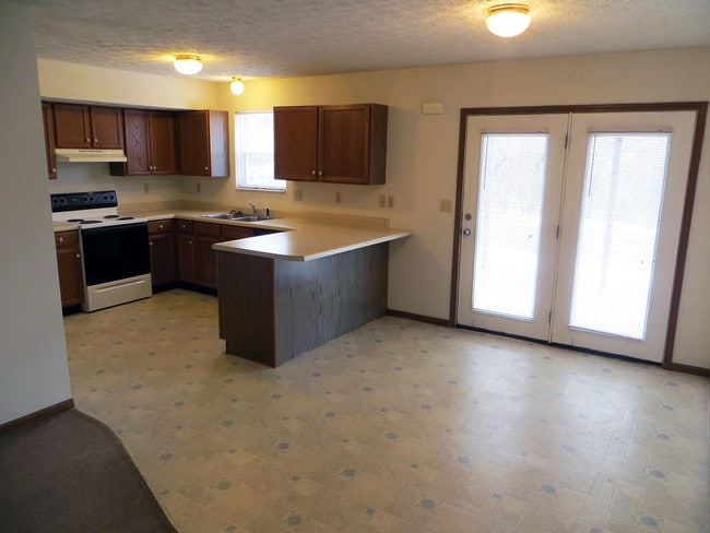 Building Photo - 2177 Tenbrink Dr