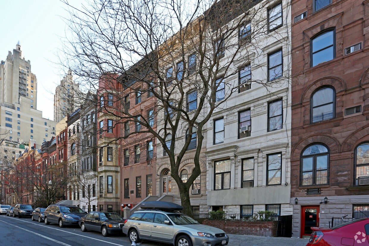 Building Photo - 58 W 91st St