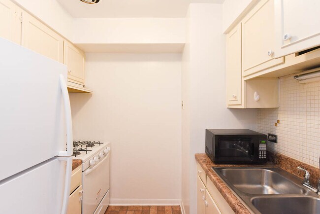Foto del edificio - 541 W Oakdale Ave