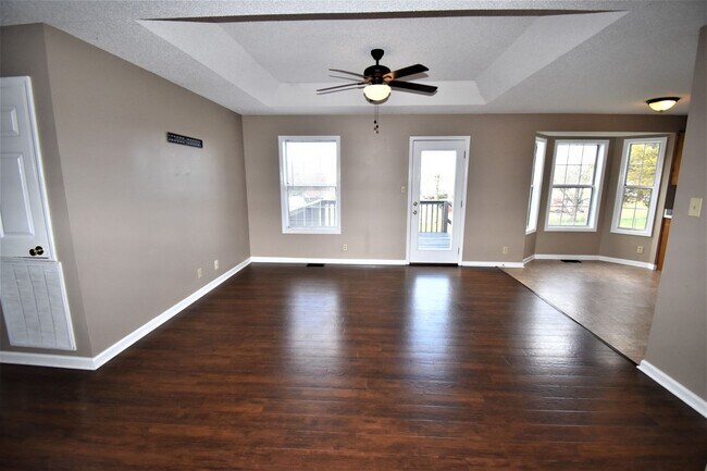 Foto del edificio - 3 Bedroom Pet Friendly Home For Rent!