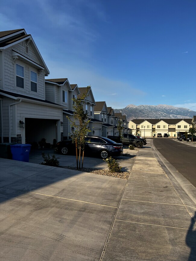 Foto del edificio - 4024 W 740 N