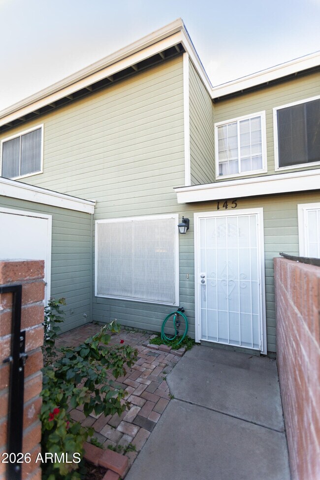 Building Photo - 2301 E University Dr