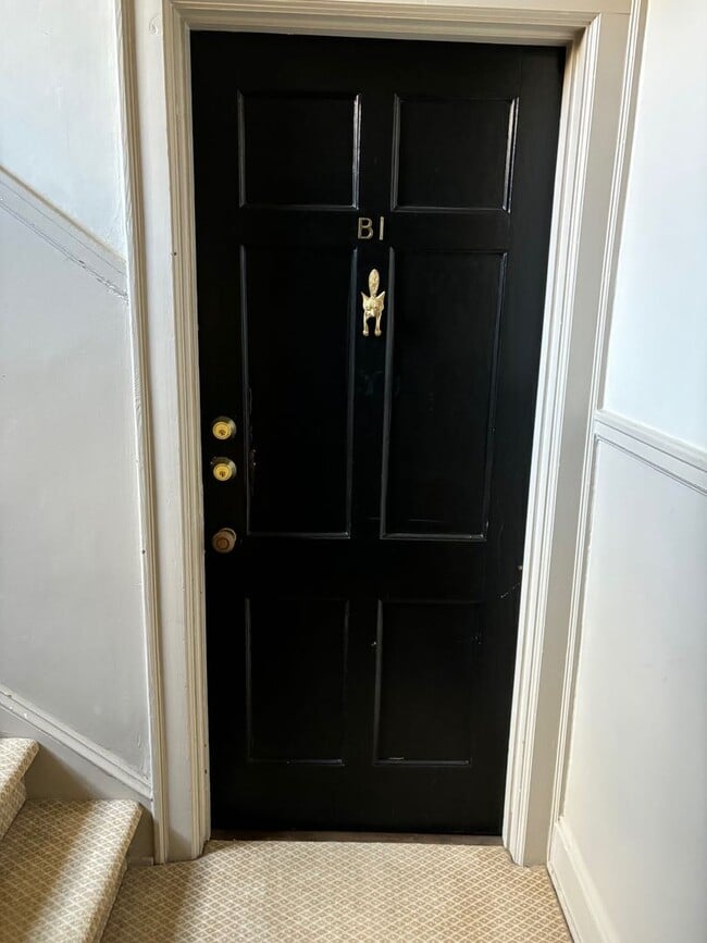 Photo - Historical Charmer in Collier Hills Apartment