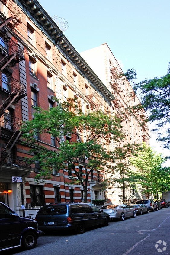 Building Photo - 316 W 93rd St