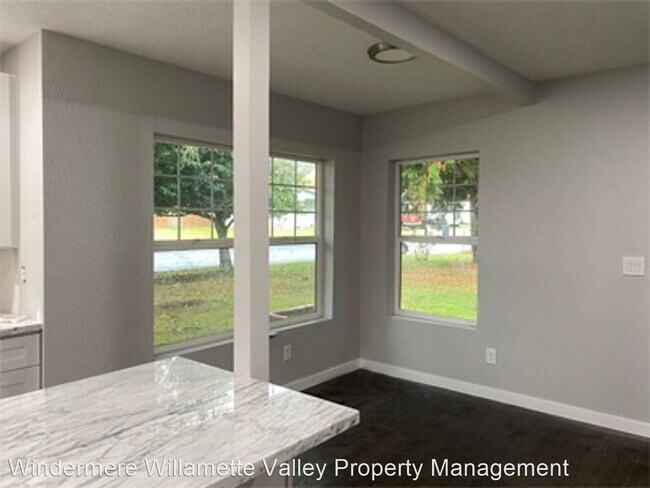 Building Photo - 5 br, 2 bath House - 5345 SW Cherry Avenue