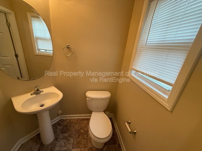 Foto del edificio - 1124 Highstone Dr