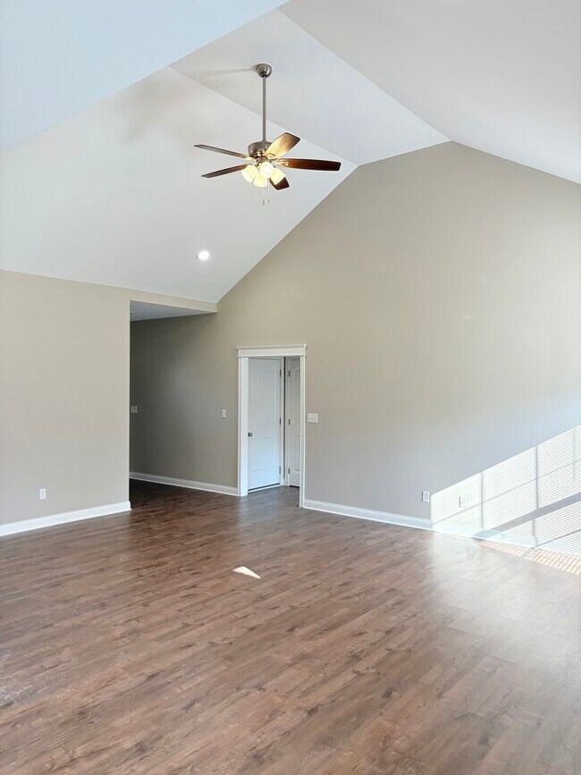 Foto del edificio - 580 McIntyre St
