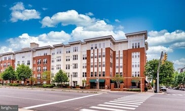 Building Photo - 2665 Prosperity Ave