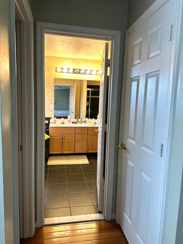 Foto del edificio - 9117 Mulder Ct