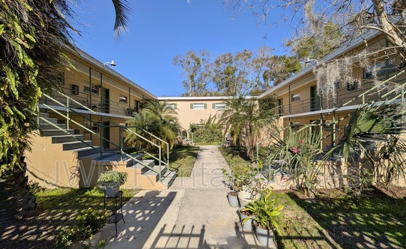 Foto principal - 2775 Herschel St