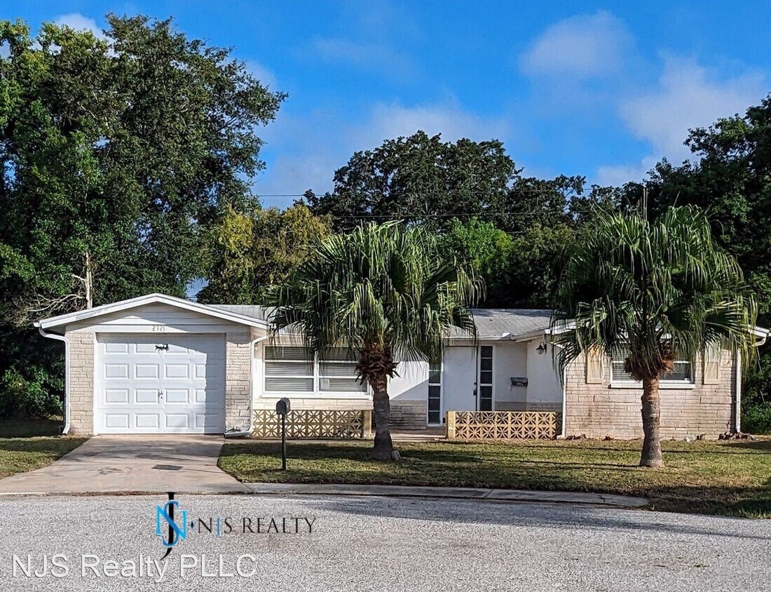 2 br, 1 bath House 2721 Margie Place House Rental in Holiday, FL