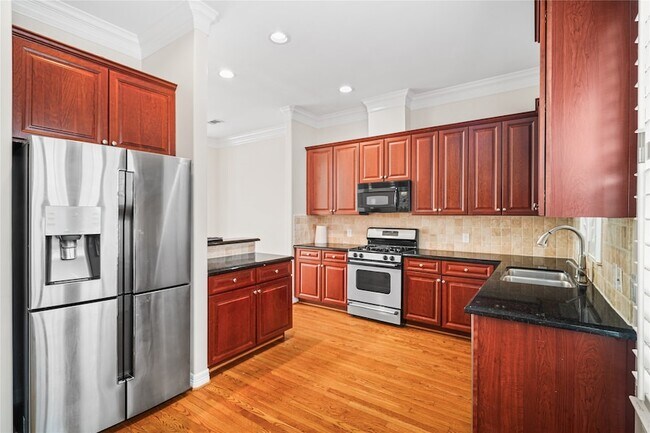 Foto del edificio - 2150 Bancroft Ln