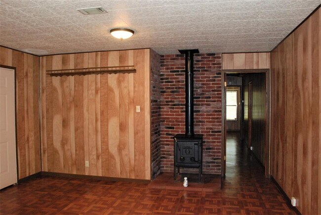 Foto del edificio - 6406 Burdock Dr