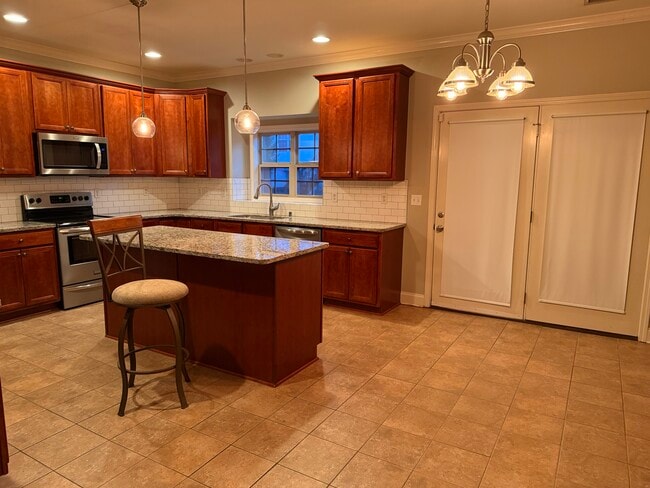 Building Photo - 3320 Blackford Pky