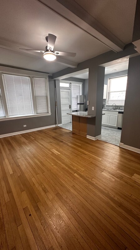 Foto del edificio - 4444 S Indiana Ave