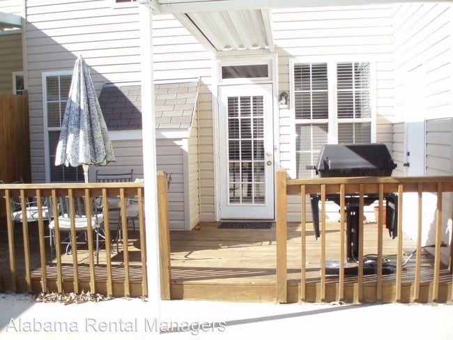Building Photo - 3 br, 2 bath House - 208 Sheffield Court