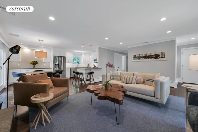 Foto del edificio - 94 Ridge Rd W