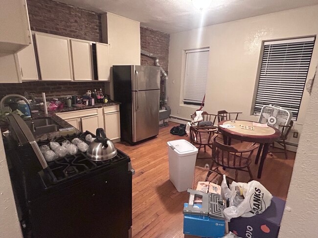 Building Photo - 88 Hammond St