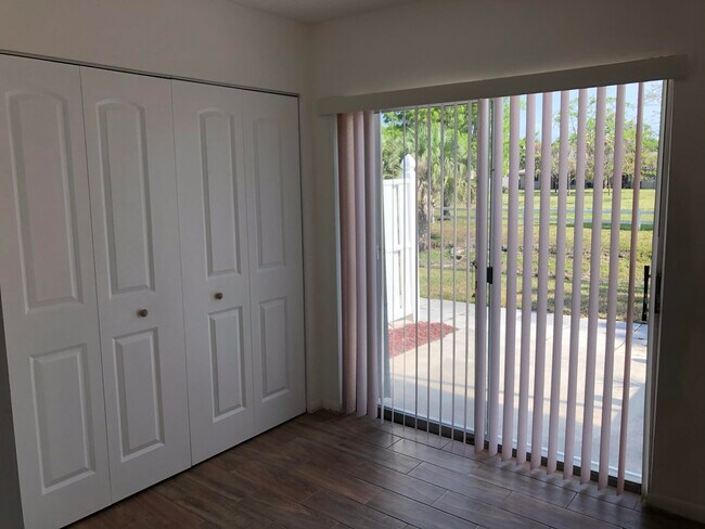 Foto del edificio - 11640 NW 39th St