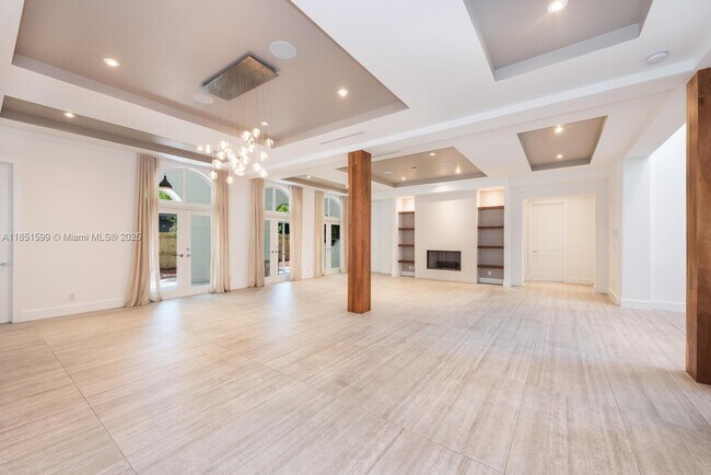 Building Photo - 3875 Park Ave