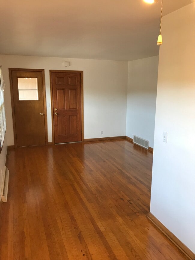 Building Photo - 519 Glenwood Dr