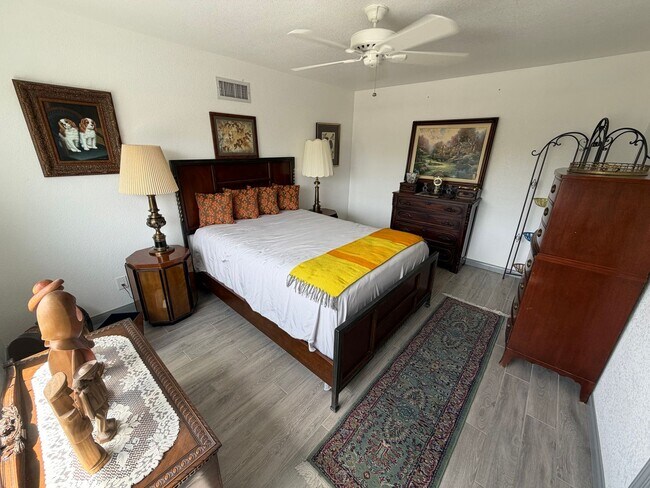 Foto del edificio - 3538 Newland Ave