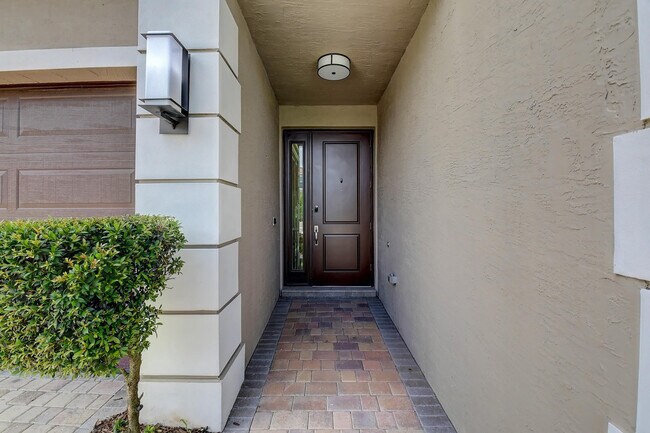 Building Photo - 9748 Celtic Sea Ln