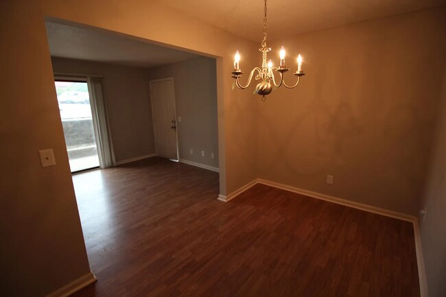 Foto del edificio - 107 Thornwell Ct