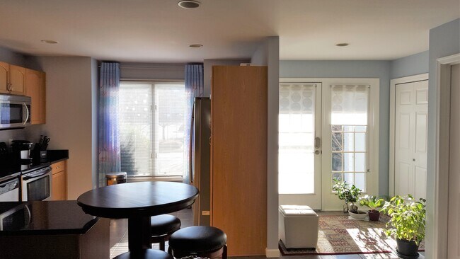 Building Photo - 12520 Fanleaf Ct