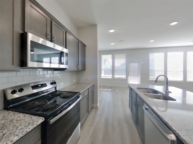 Foto del edificio - 2350 Cohorn Trl